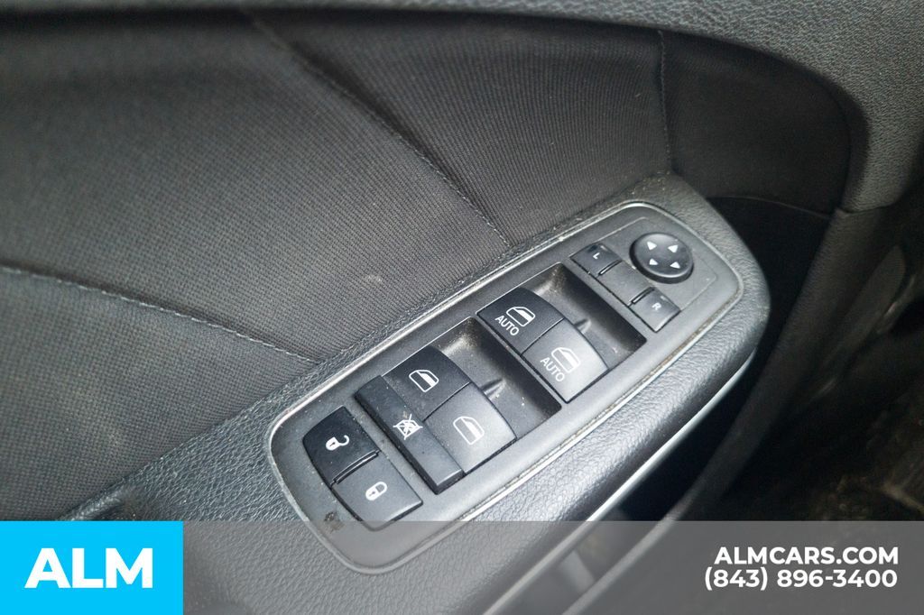 Used 2022 Red Dodge SXT image 14