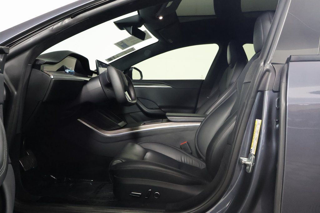 Thumbnail: 2022 Tesla Model S - 10