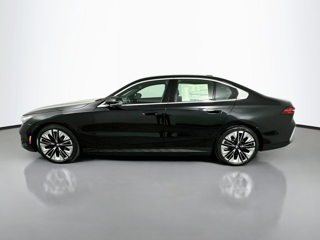 Thumbnail: 2026 BMW i5 - 8