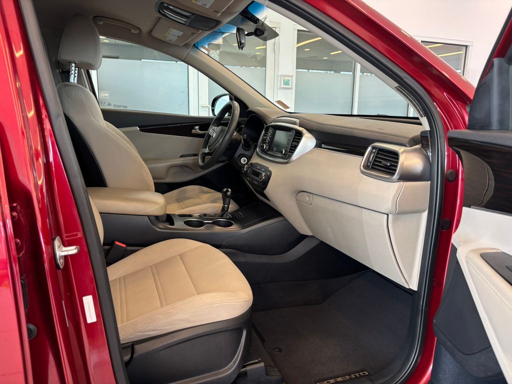 2019 Kia Sorento LX