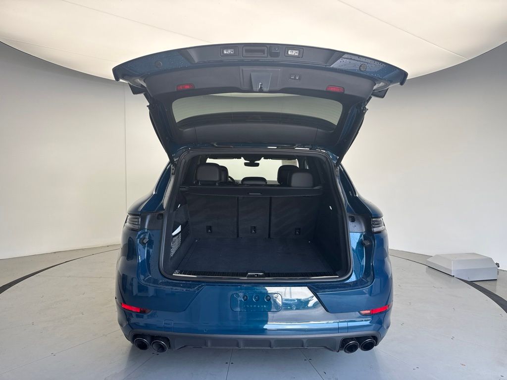Thumbnail: 2025 Porsche Cayenne - 5