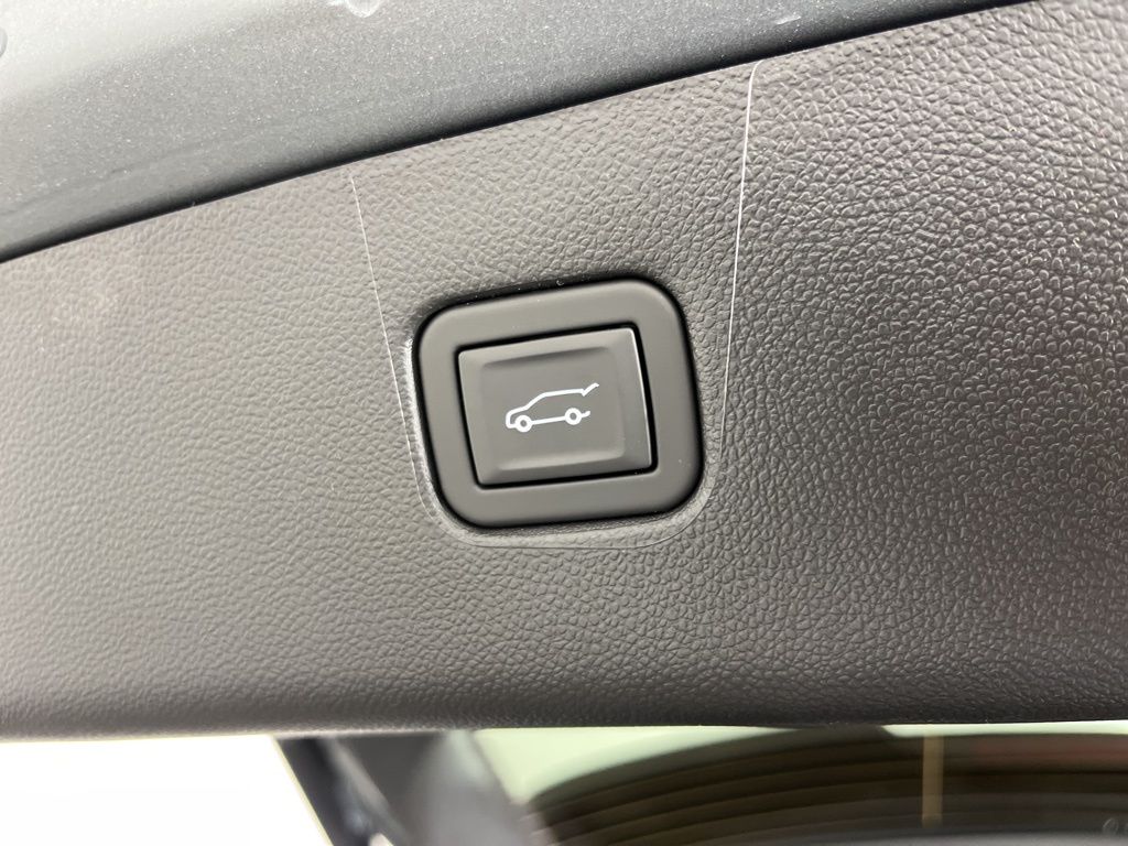 Thumbnail: 2025 Chevrolet Blazer - 22