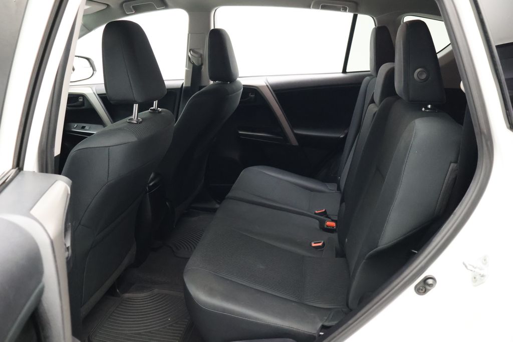 Thumbnail: 2016 Toyota RAV4 - 19