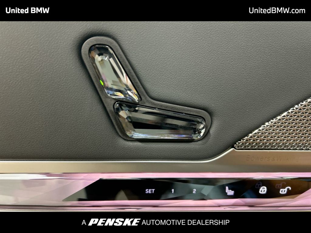 2025 BMW 7 Series 740i 12