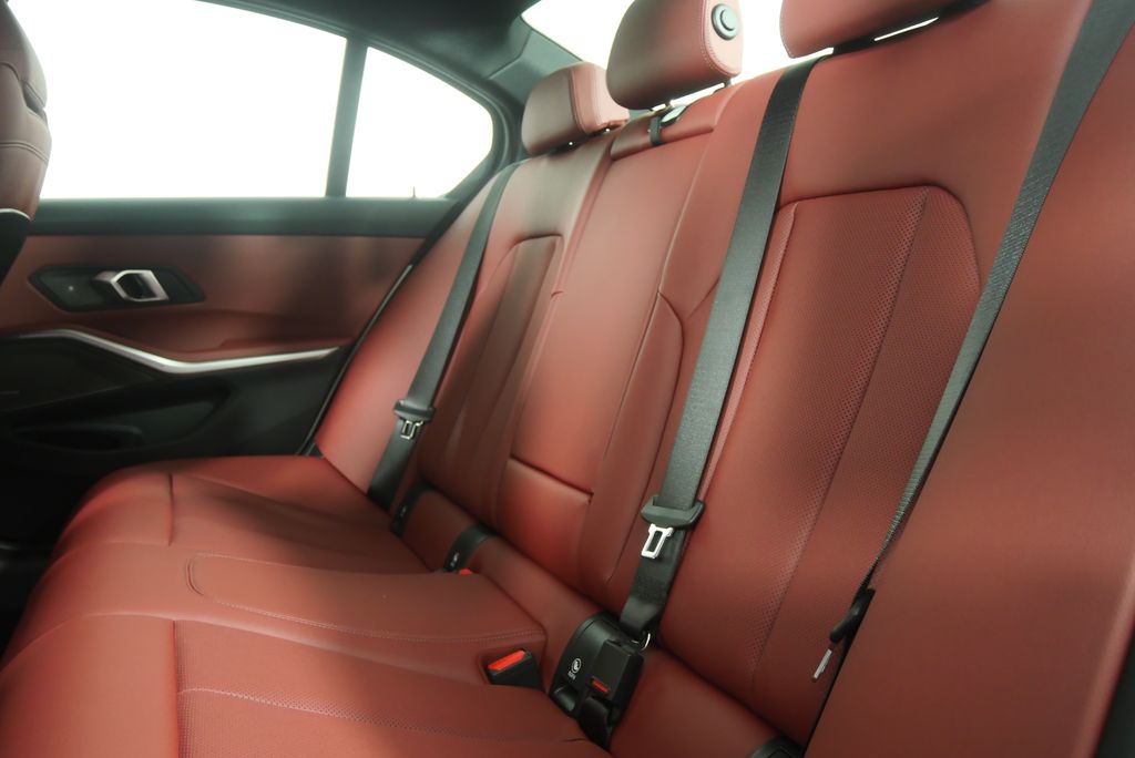 Thumbnail: 2026 BMW 3 Series - 16