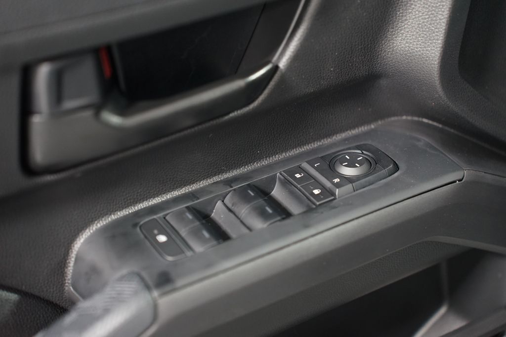 2025 Toyota Tacoma SR 29