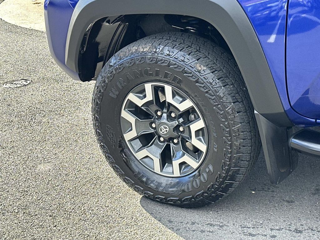 Thumbnail: 2023 Toyota Tacoma - 15