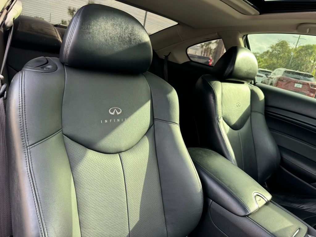 2014 INFINITI Q60 Journey 19