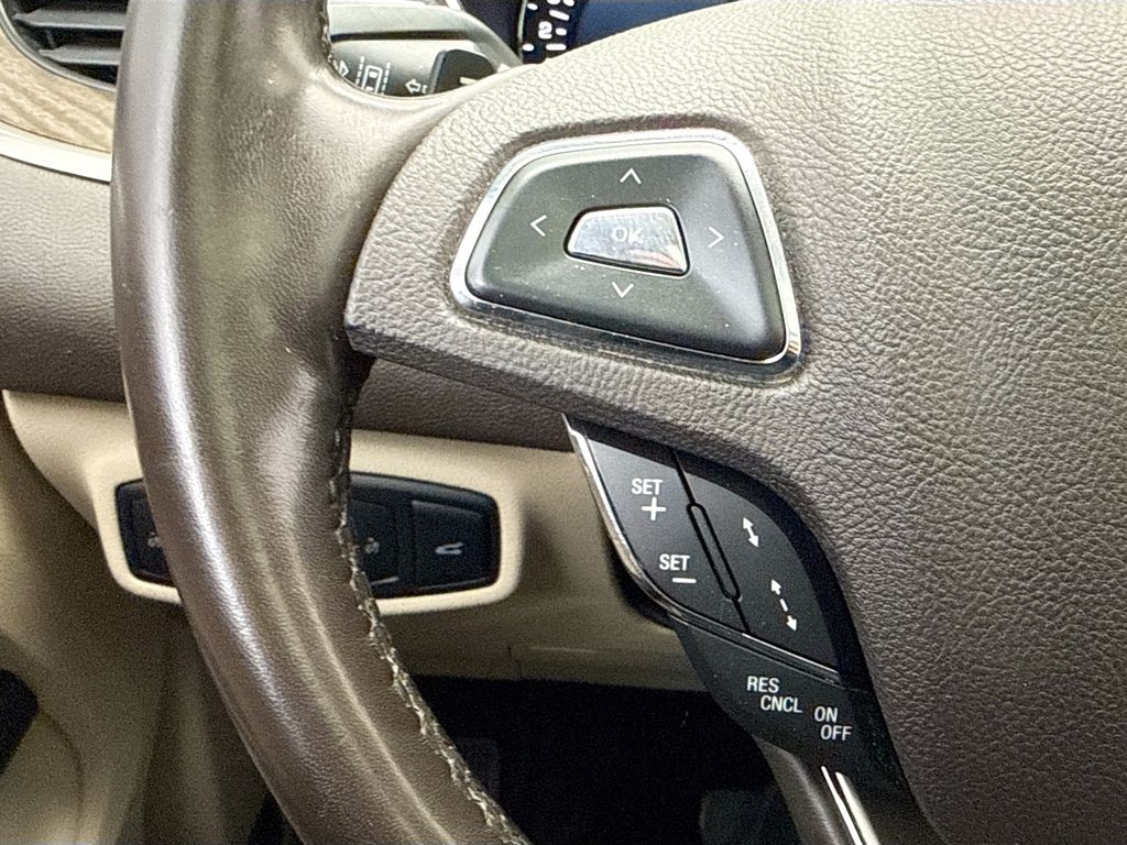 Thumbnail: 2017 Lincoln MKC - 11