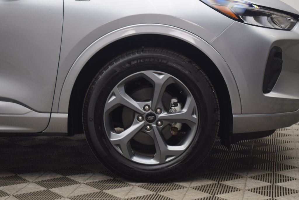 used 2024 Ford Escape car, priced at $21,400