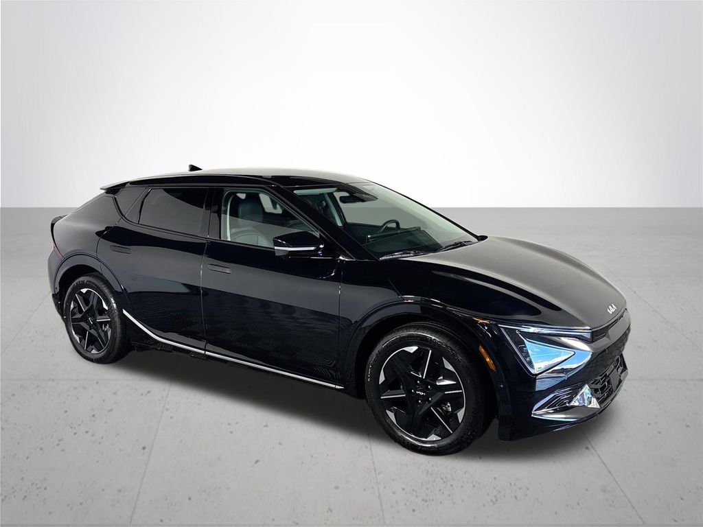 2025 Kia EV6 Wind photo 4