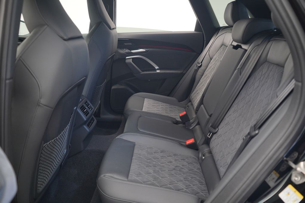 2025 Audi SQ5  7