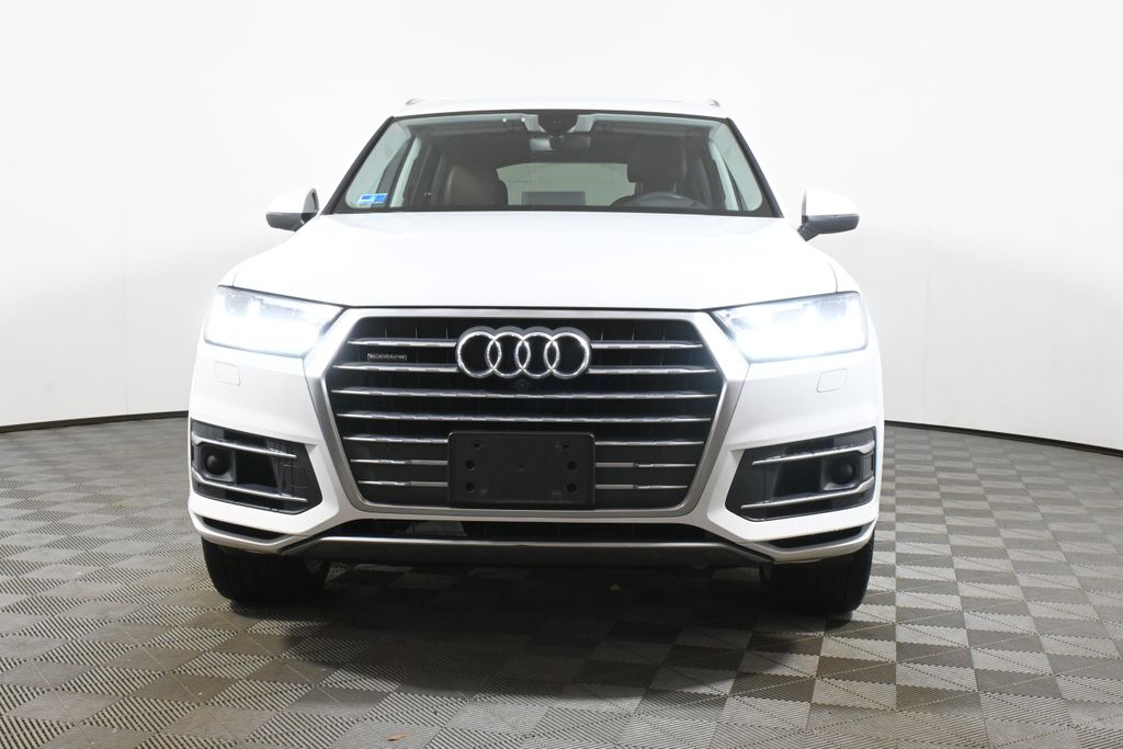 Thumbnail: 2019 Audi Q7 - 10