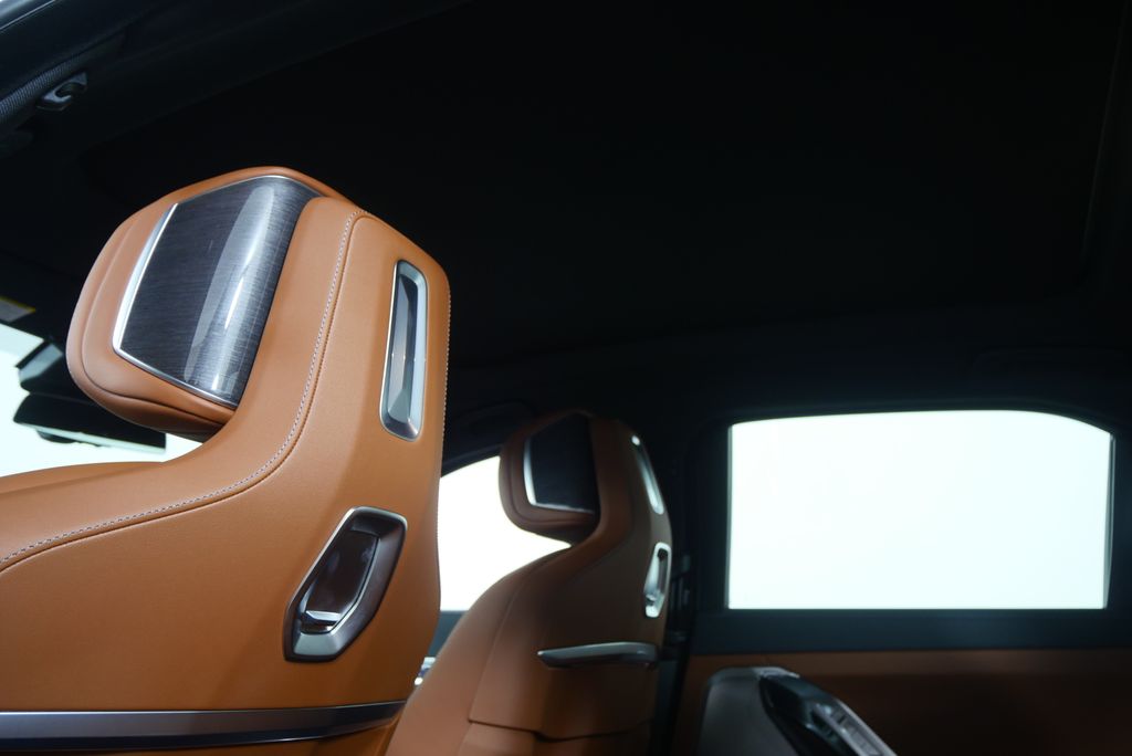 Thumbnail: 2026 BMW i7 - 17