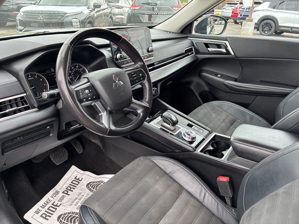 2023 Mitsubishi Outlander SE  at Auto Express Mitsubishi