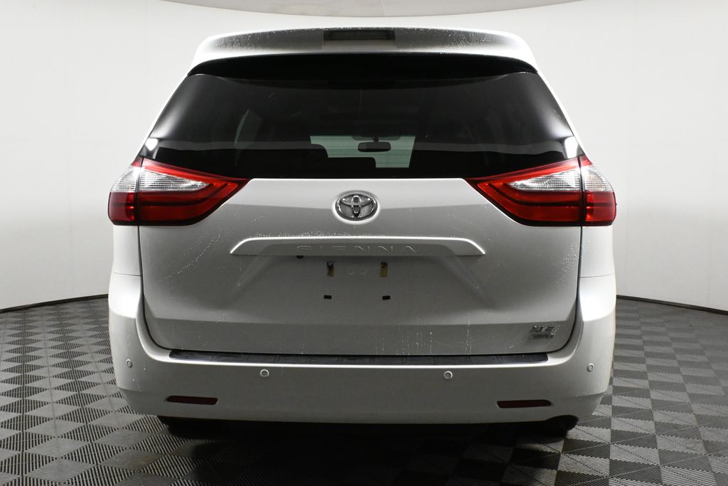 2016 Toyota Sienna XLE Premium 6