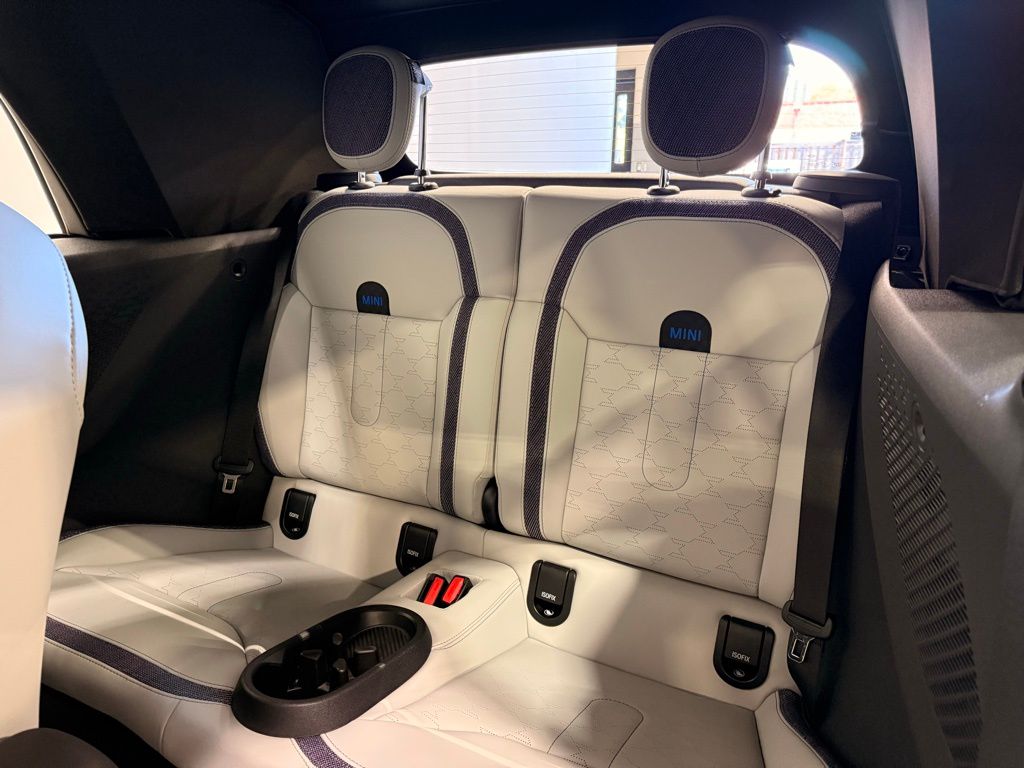 Thumbnail: 2026 MINI Cooper - 19