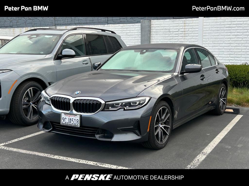 2022 BMW 3 Series 330i Hero Image