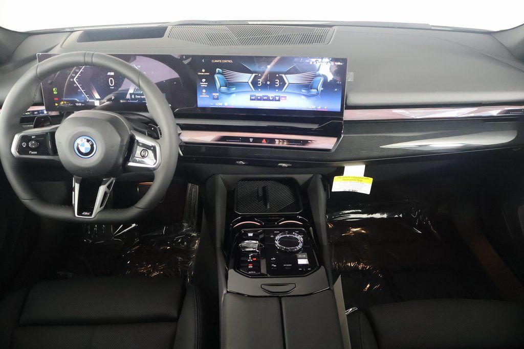 Thumbnail: 2026 BMW 5 Series - 4
