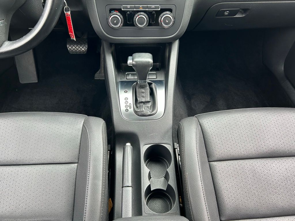 2010 Volkswagen Jetta Limited Edition 17
