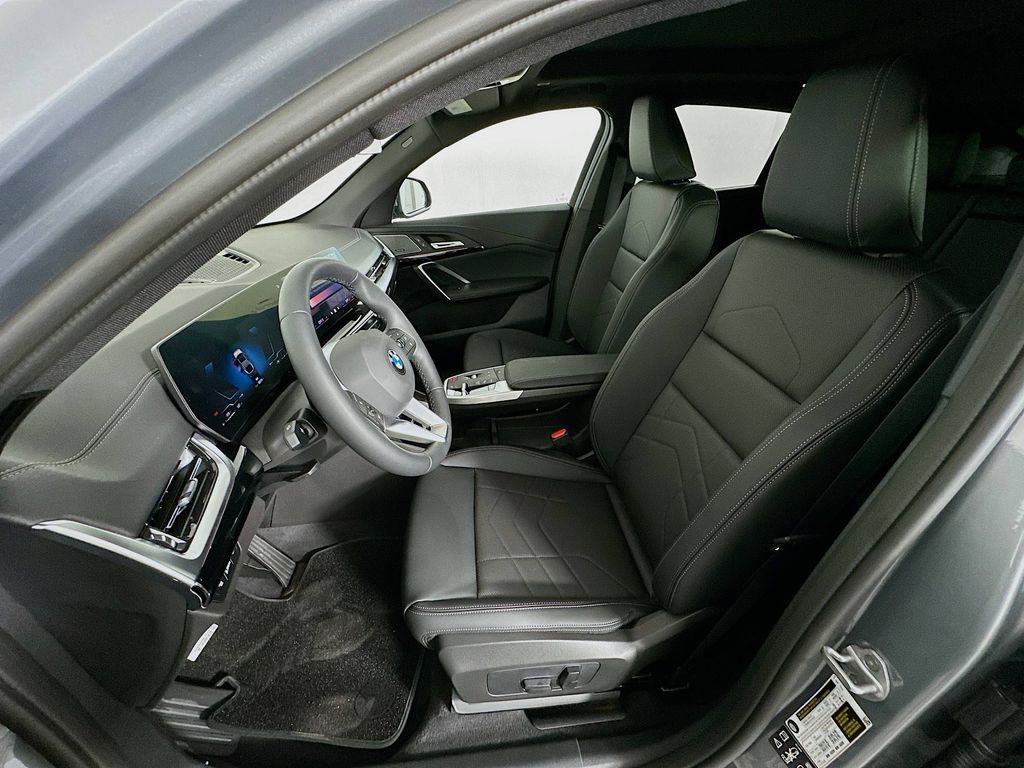 Thumbnail: 2026 BMW X2 - 16
