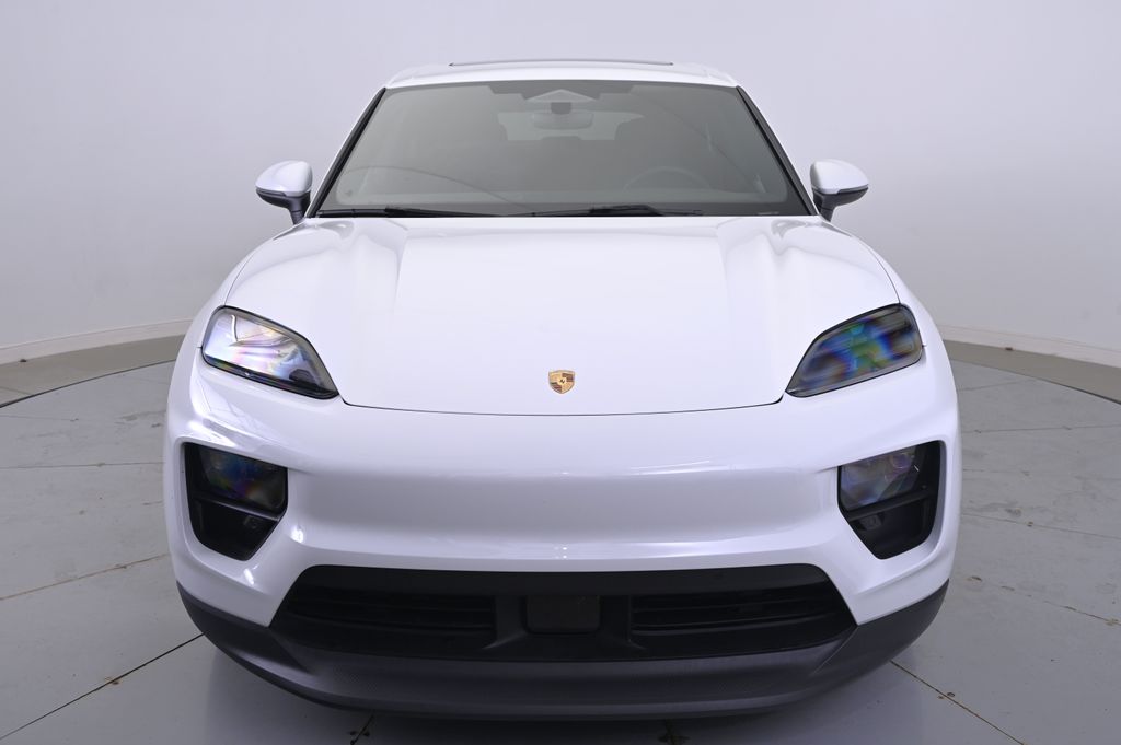 Thumbnail: 2024 Porsche Macan - 10