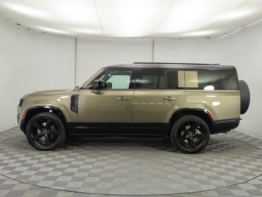 Thumbnail: 2025 Land Rover Defender - 8