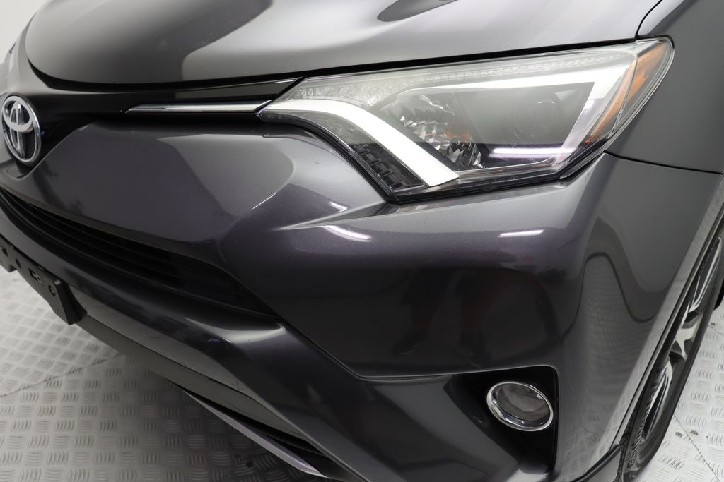 Thumbnail: 2016 Toyota RAV4 - 3