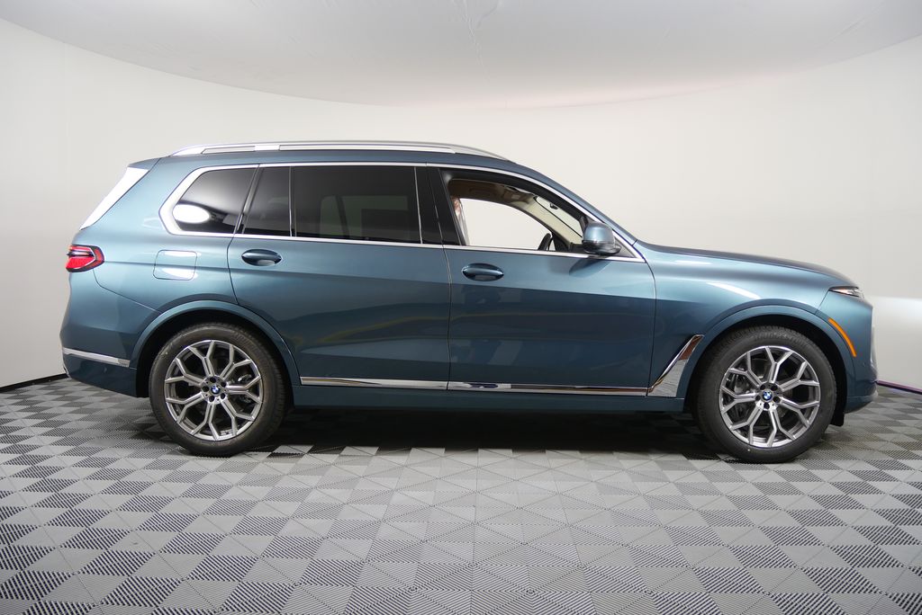 Thumbnail: 2026 BMW X7 - 2