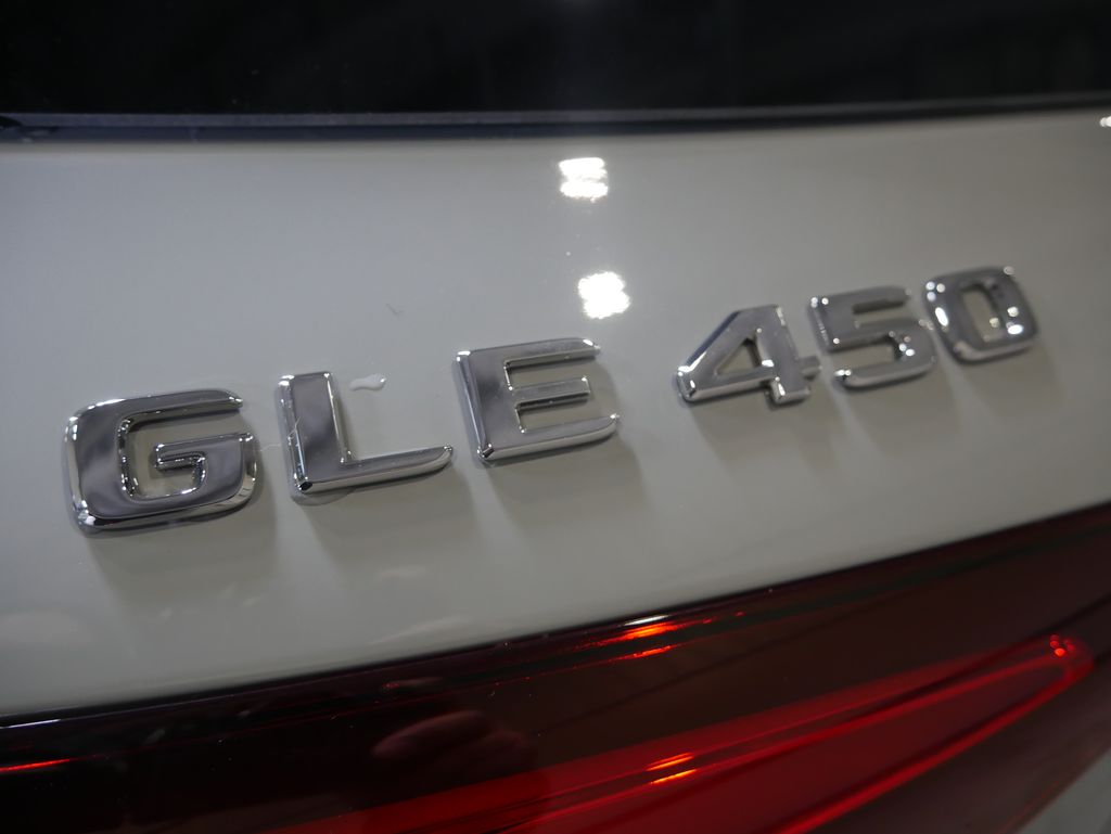 Thumbnail: 2026 Mercedes-Benz GLE - 9