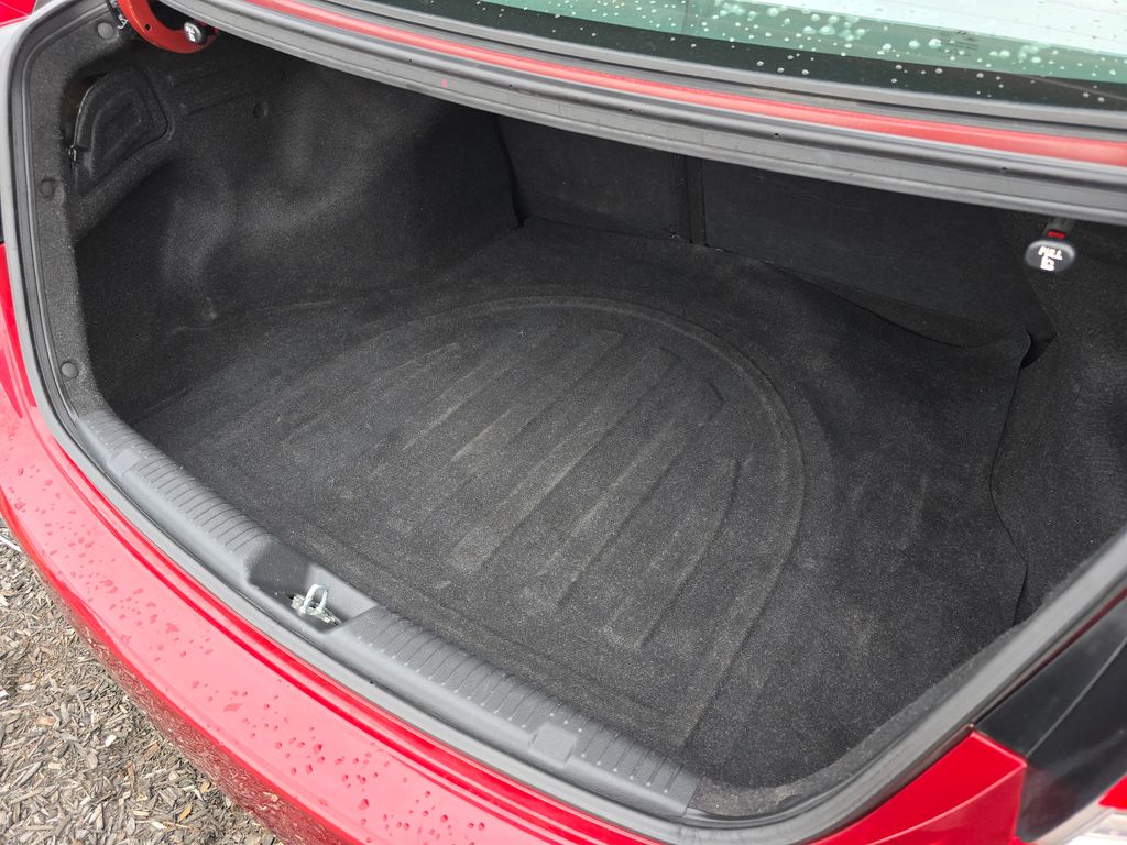 2013 Hyundai Elantra GLS photo 17