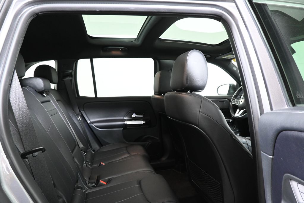 Thumbnail: 2022 Mercedes-Benz GLB - 23