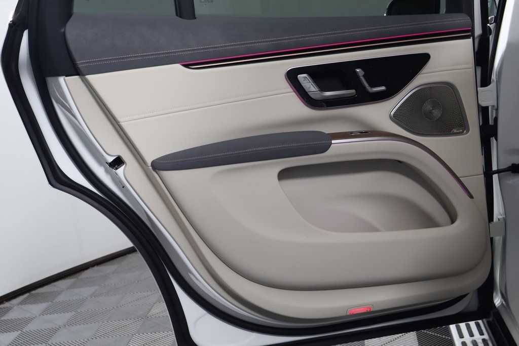 Thumbnail: 2023 Mercedes-Benz EQS - 13