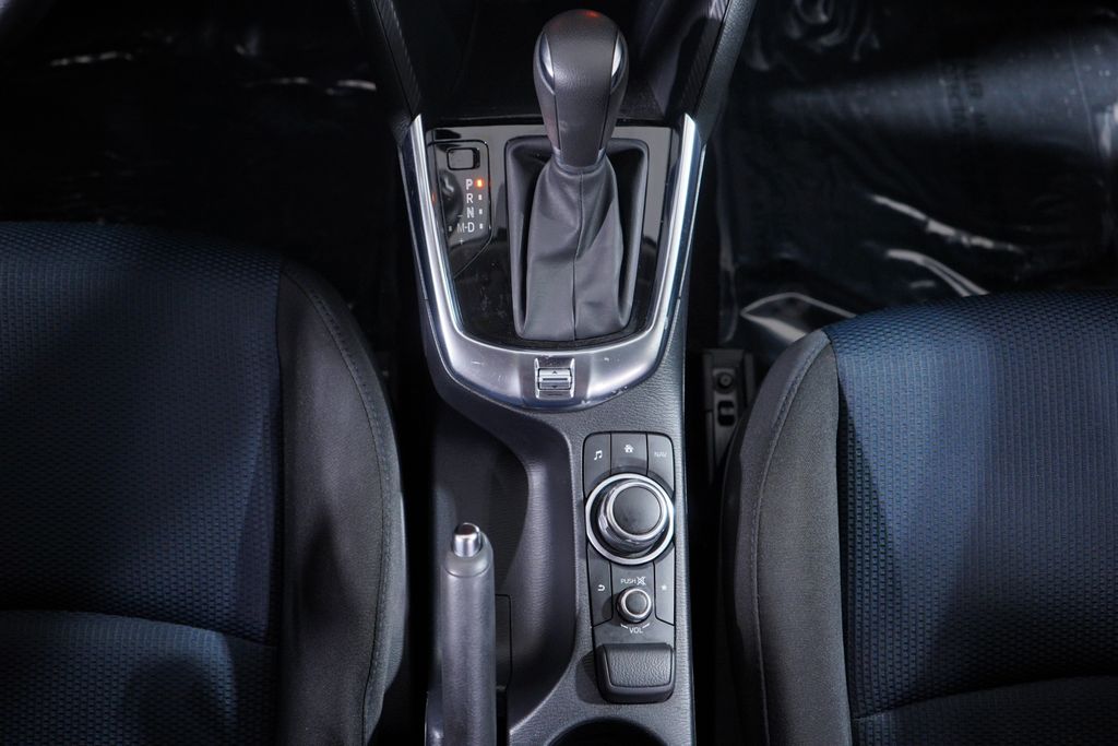 Thumbnail: 2020 Toyota Yaris - 14