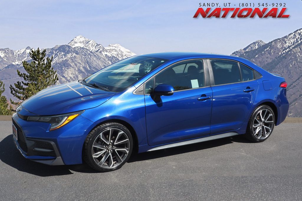 Blue 2020 Toyota Corolla SE FWD Sedan Front-Wheel Drive Continuously Variable Transmission
