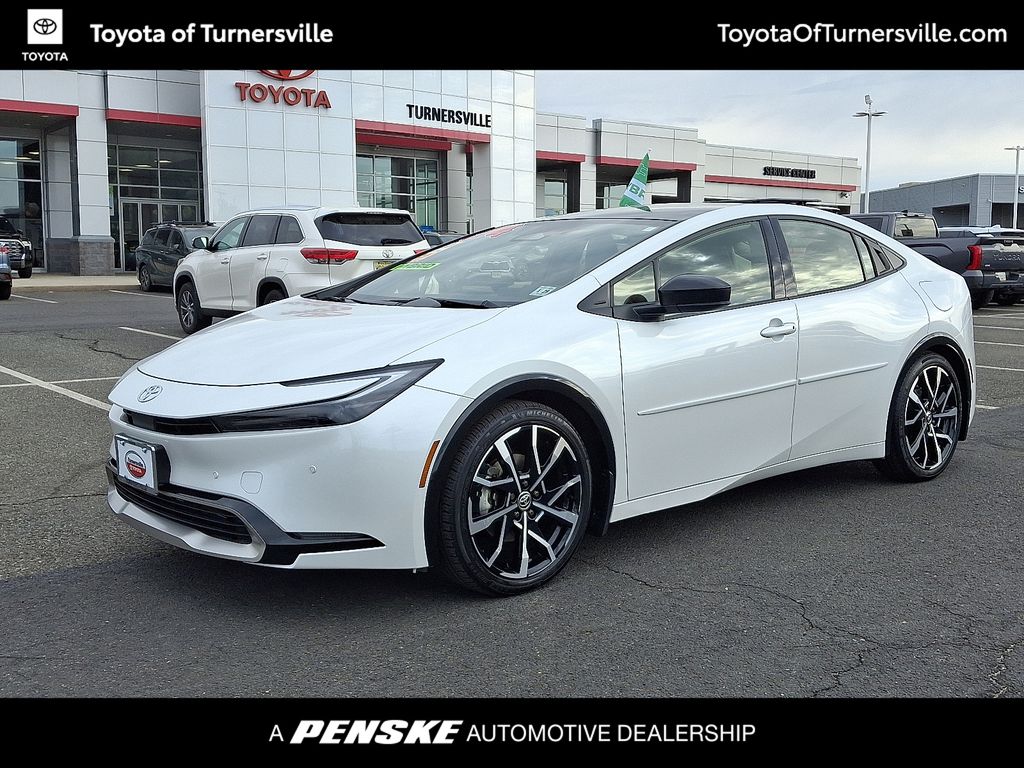 Thumbnail: 2024 Toyota Prius Prime - 1