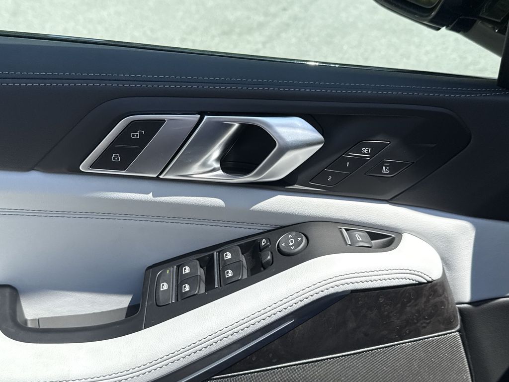 Thumbnail: 2026 BMW X5 - 13