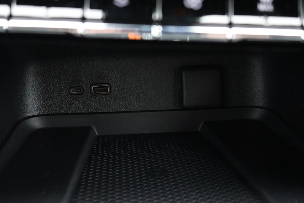 Thumbnail: 2026 Chevrolet Traverse - 28