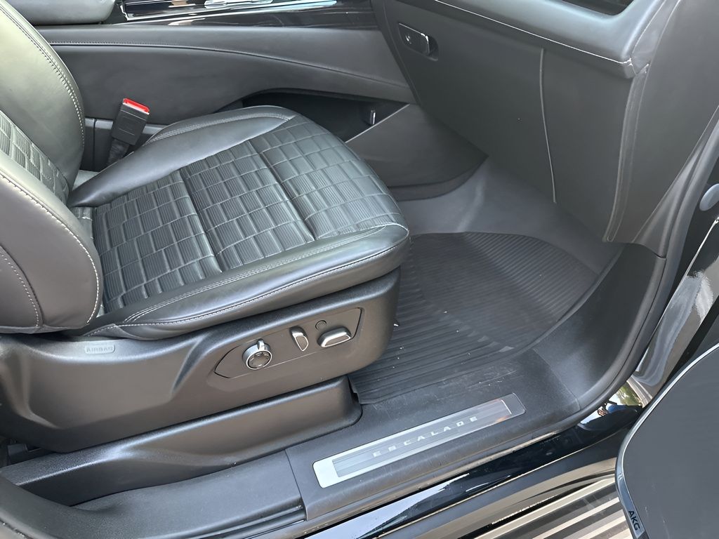 Used Car 2023 Cadillac Escalade Esv  V-series For Sale Under $110,000 In Austin, Texas