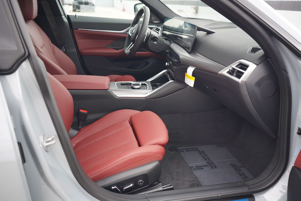 Thumbnail: 2026 BMW 4 Series - 16