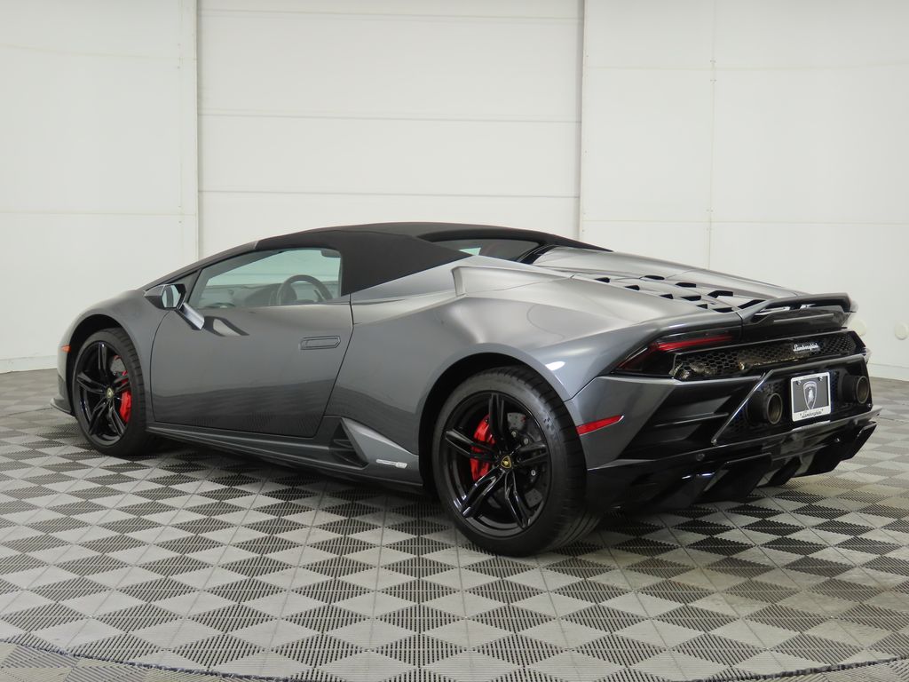 2023 Lamborghini Huracan EVO 15
