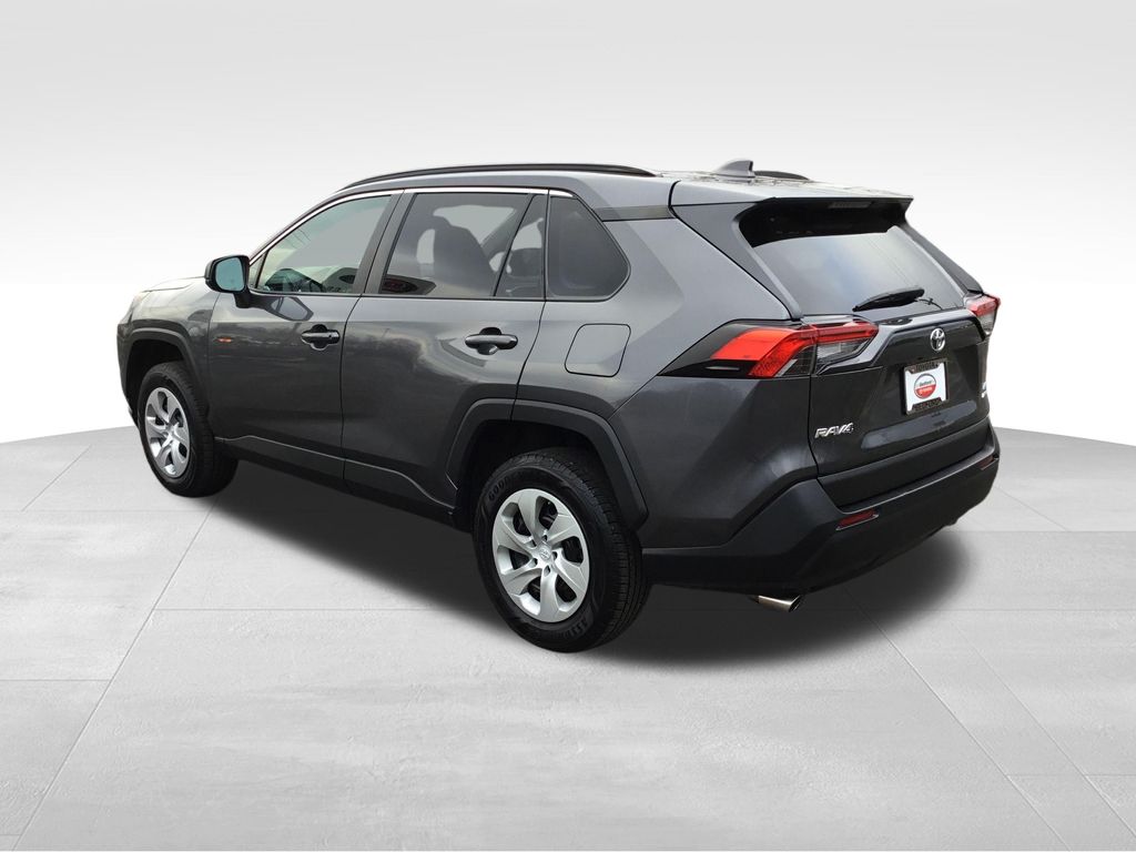 Thumbnail: 2021 Toyota RAV4 - 3