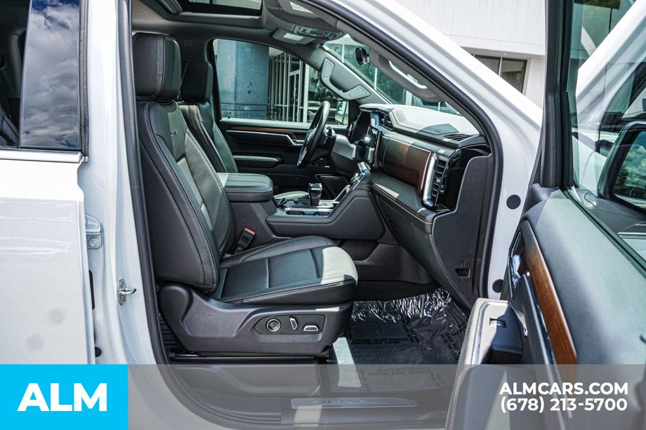 Used 2024 White GMC Denali image 24