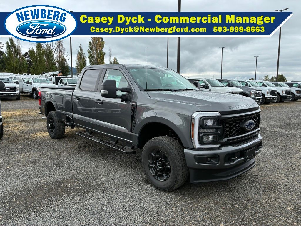 2026 Ford F-350 Super Duty XL Crew Cab 4WD