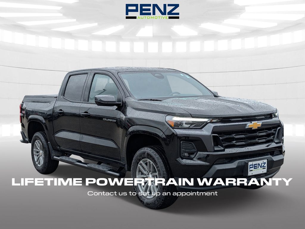 Black 2024 Chevrolet Colorado LT Crew Cab 4WD Pickup Truck Four-Wheel Drive 8-Speed Automatic