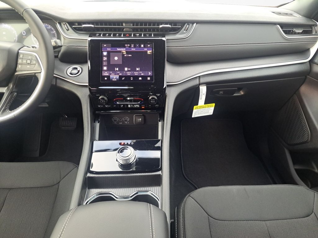 New Car 2025 Jeep Grand Cherokee  Laredo For Sale Under $35,000 In Austin, Texas