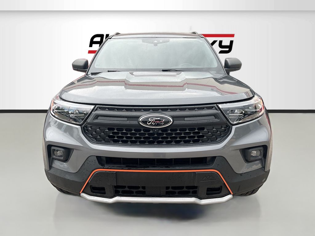 Used 2022 Gray Ford Timberline image 2