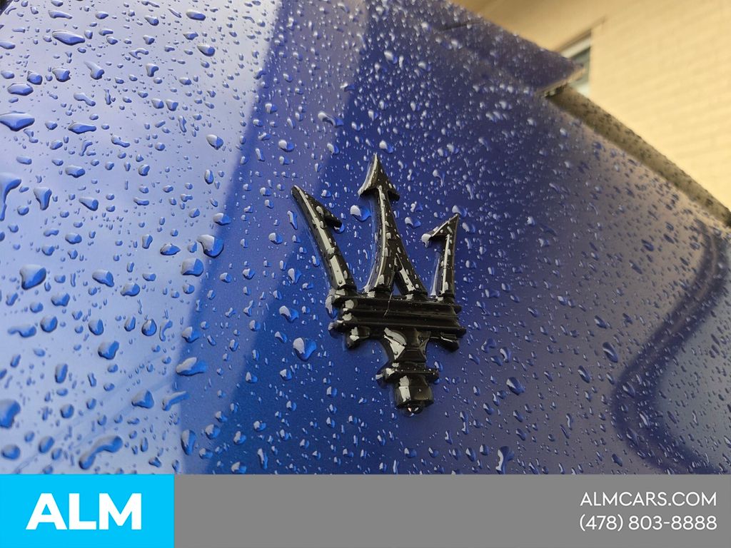 Used 2023  Maserati Modena image 5