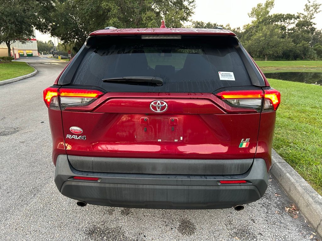 Thumbnail: 2020 Toyota RAV4 - 4