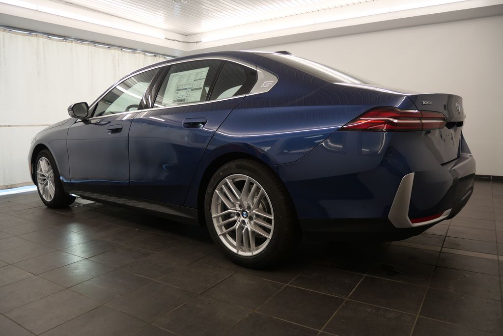 Thumbnail: 2025 BMW 5 Series - 4